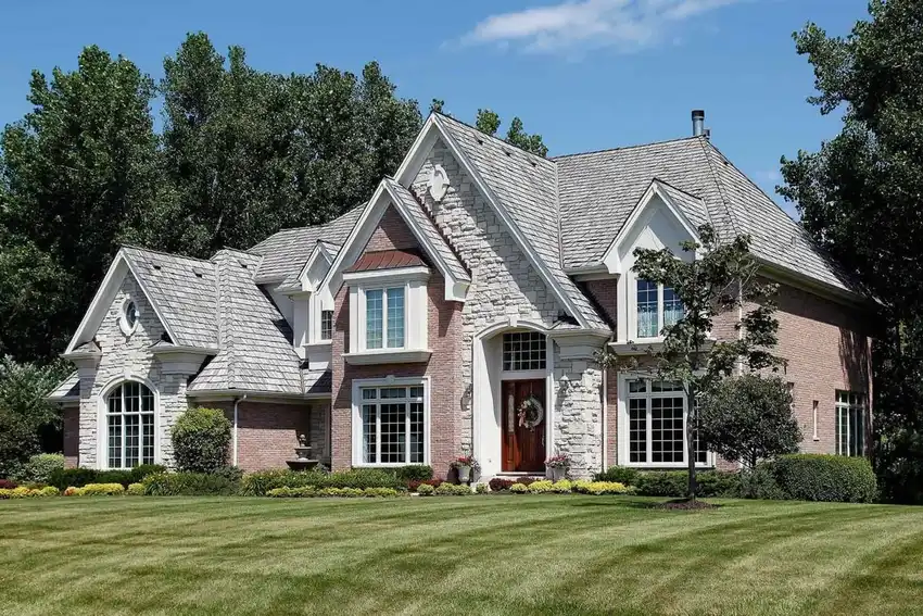 Cedar project by Reid’s Roofing